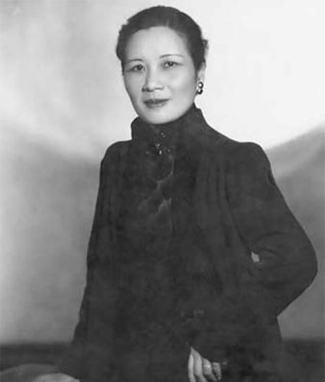 母亲兄长皆反对她的婚事,她摇身一变,将自己打造成"总统夫人"_宋美龄