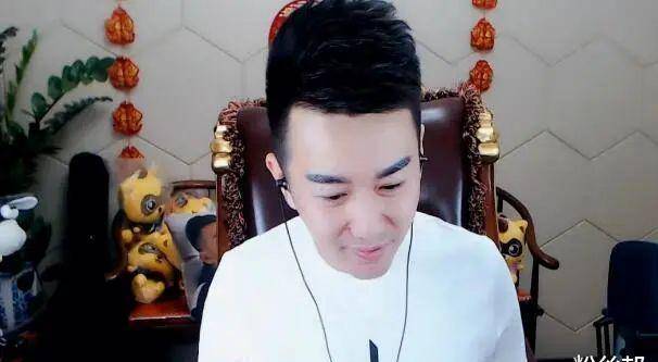 粉丝,这些粉丝中很多是于利自己的粉丝,也有舞帝公会其他主播的粉丝