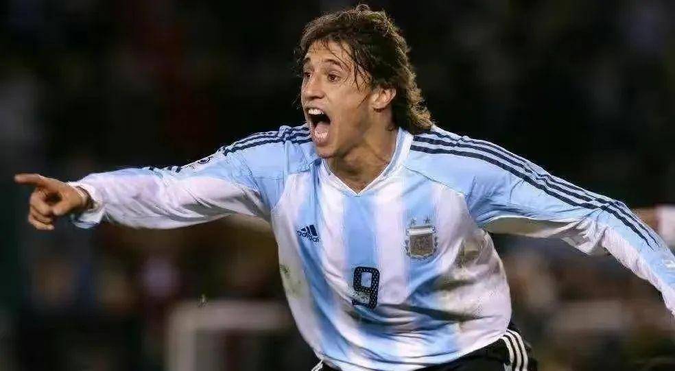 四十四,地英星:"雷神"埃尔南61克雷斯波〖阿根廷〗格列兹曼,(1991年