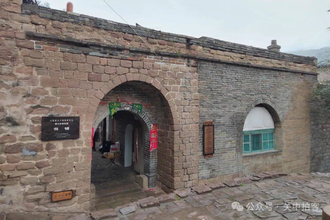 原创九曲黄河第一镇漫步碛口古镇寻访明清老街古建筑群