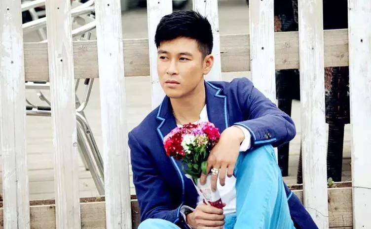 孙玮陷情感争议网友控诉其欺骗感情