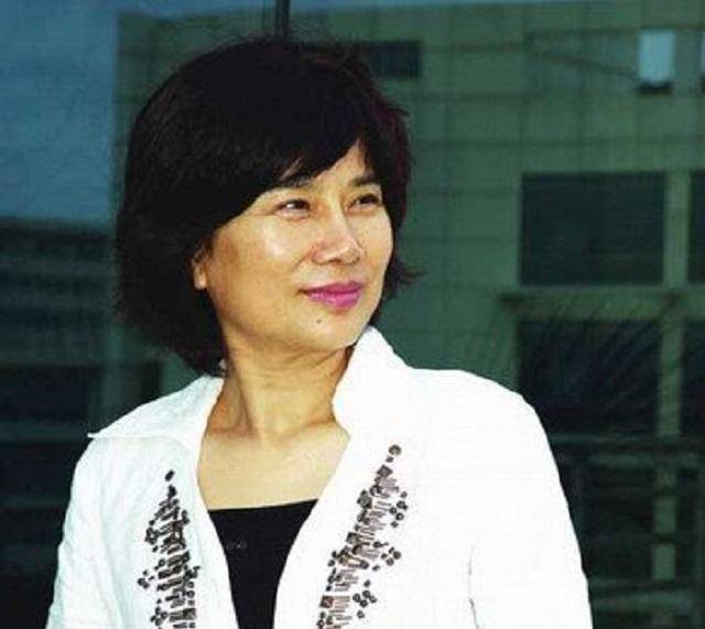 原创铁娘子总裁董明珠谈婚姻婚姻不是必需品伴侣宁缺毋滥