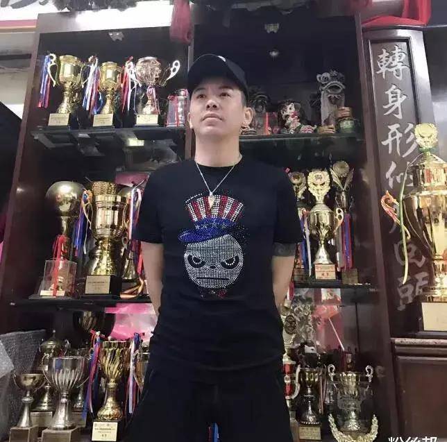 原创黄马团举办告别仪式舞帝于利上线阻止言多必失不想有节奏