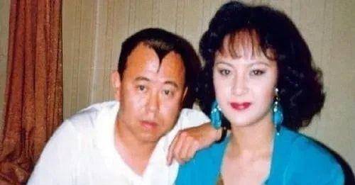 原创杨云指责潘长江医生说你活不过25我还是嫁给了你你有良心吗