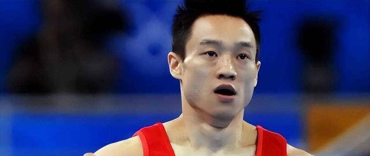 原创体操冠军杨威08年奥运体操全能王现只能依赖呼吸机生活