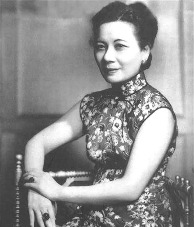 母亲兄长皆反对她的婚事,她摇身一变,将自己打造成"总统夫人"_宋美龄