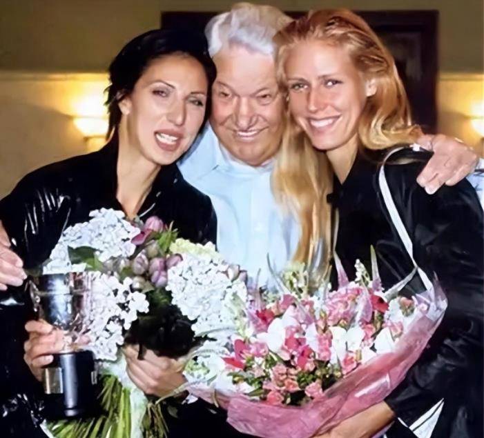 原创2020年叶利钦女儿低调庆祝60大寿普京突然来访送上豪华瓷器