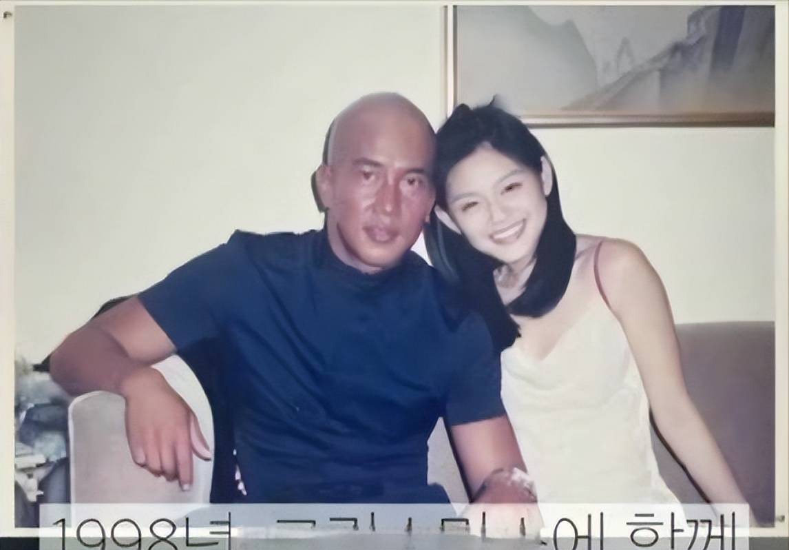 原创住豪宅开豪车具俊晔自己吃软饭却让妻子承担了所有炮火