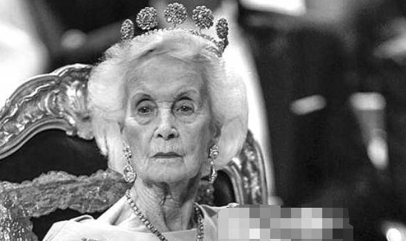 原创真爱一直在她和王子长跑30多年年过花甲终步入殿堂享年97岁