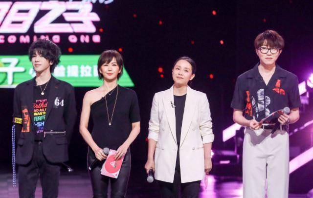 原创明日之子两季冠军人气不如第四名如今他成为男团队长