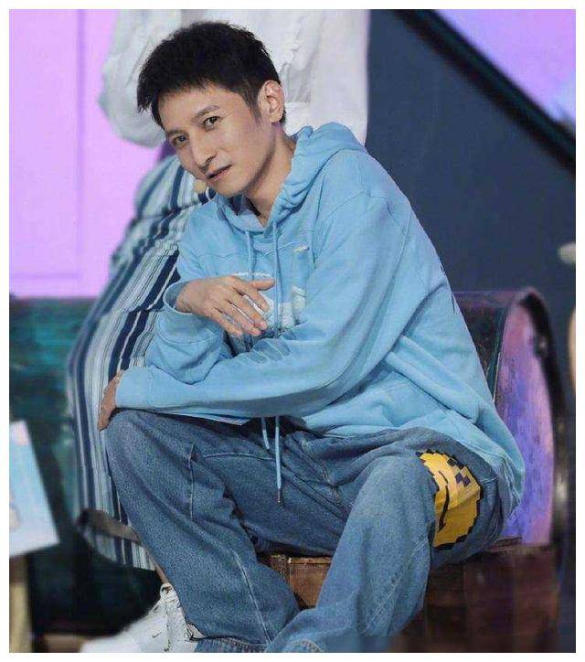 喜乐家族遭遇礼物纠纷,李维嘉独自"神隐",佛系抉择!_何炅_清流_风波