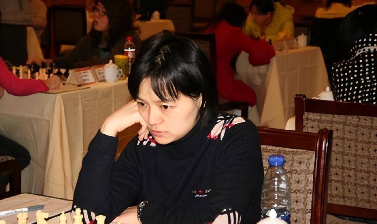 1994年,中国美女棋手定情中东小伙,6年后远嫁卡塔尔生下2女_诸宸