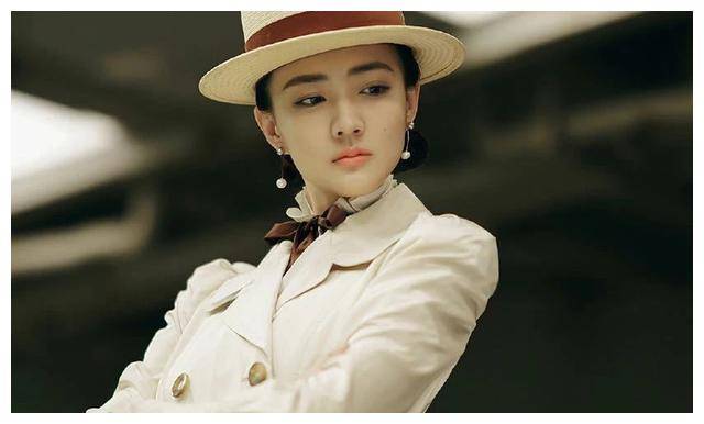 徐璐新恋情疑云,游园甜蜜约会,引发热议_吴崇轩_八卦_照片