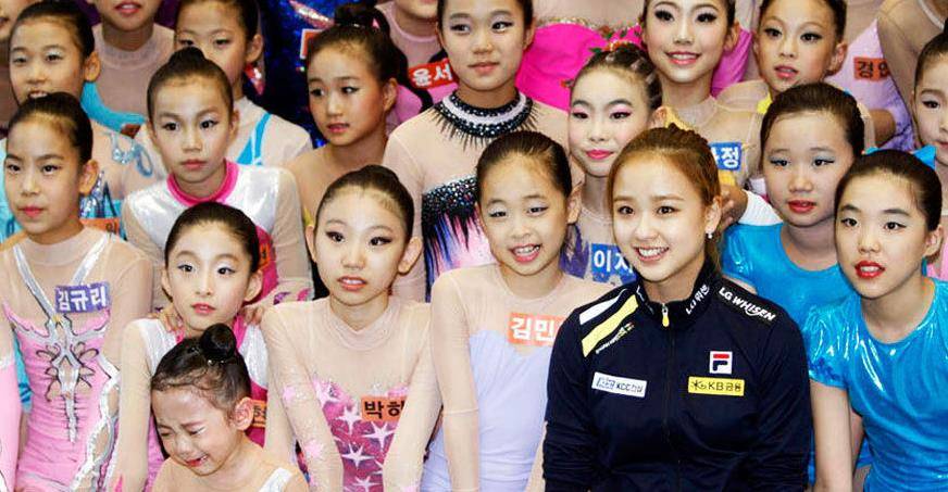 韩国体坛第一美女曾公开表白宁泽涛23岁退役后过得怎样