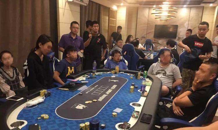 赌场刚开没几天,黄家就从赌场中,获取到了一笔巨大的利润,为了能更好