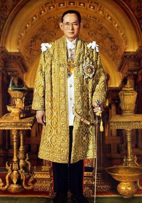帅哥约翰二世,在位70年91天如今,排名在英国君主之前的是列支敦士登的