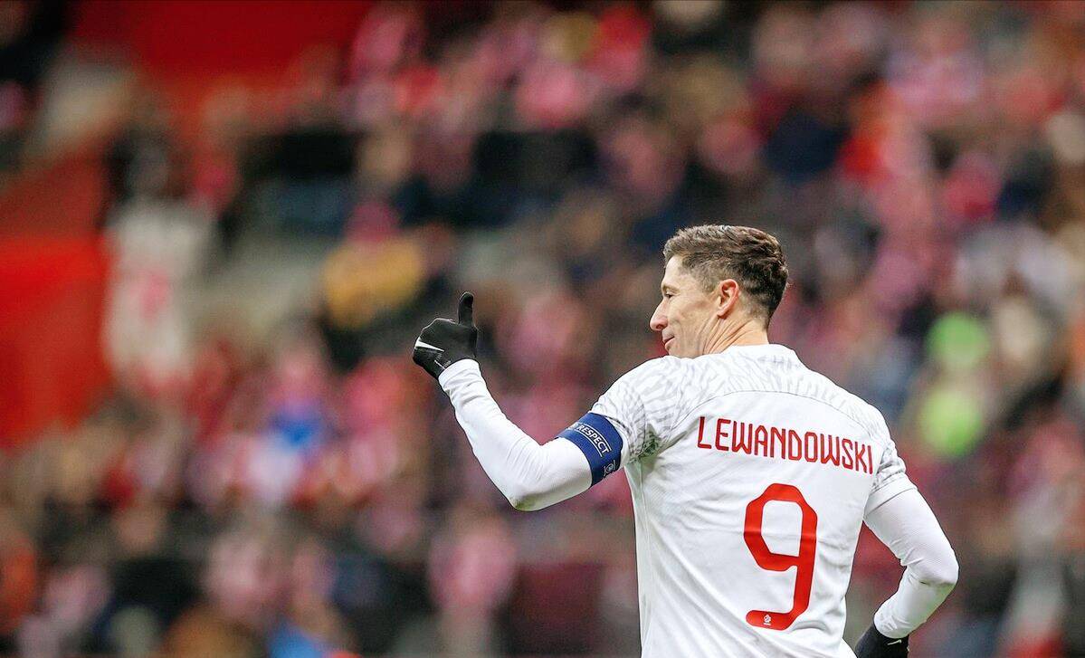 莱万多夫斯基以下是拜仁慕尼黑在这段时间内完成的最大转