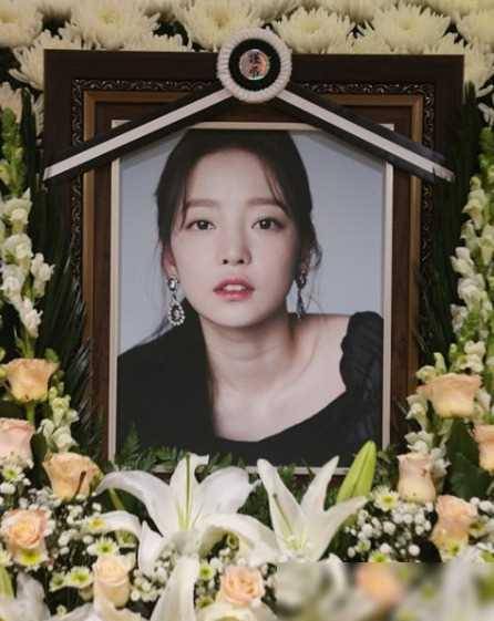 原创张继科欠赌债抵押前女友私人视频借钱女孩们越想越怕