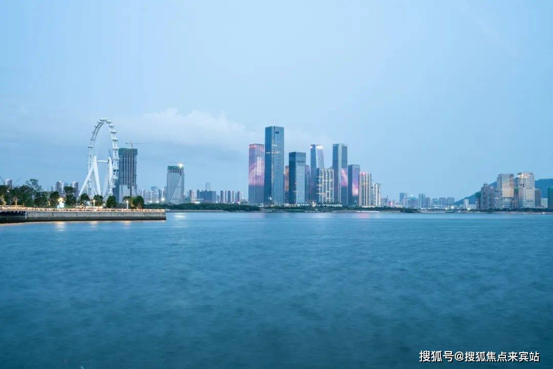 山海公馆倚靠铁仔山,亦属于铁仔山科技城片区,具有天然的科技与创新