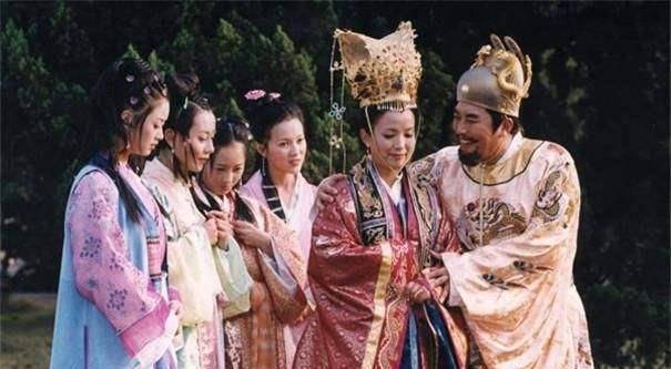 原创马皇后出殡时大雨倾盆朱元璋大怒和尚一句话救下文武百官性命