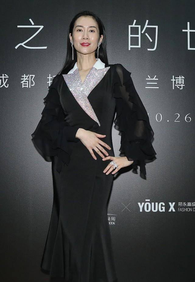 原创温峥嵘是真的有些老了肌肤状态不如当年但还好气质依旧高级