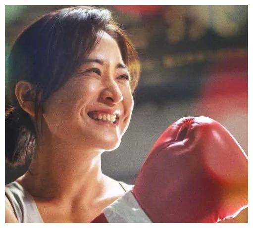 吴彦祖晒与贾玲素颜照减肥后真实状态曝光皮肤松弛元气满满