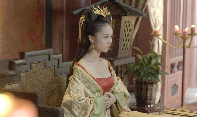 原创中国历史上真正的乱世佳人一生嫁了两个皇帝却当了六次皇后
