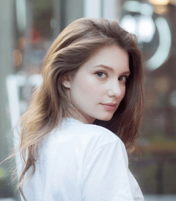 原创笑翻了大批俄罗斯美女涌入中国表面是找工作原因却让俄罗斯男生