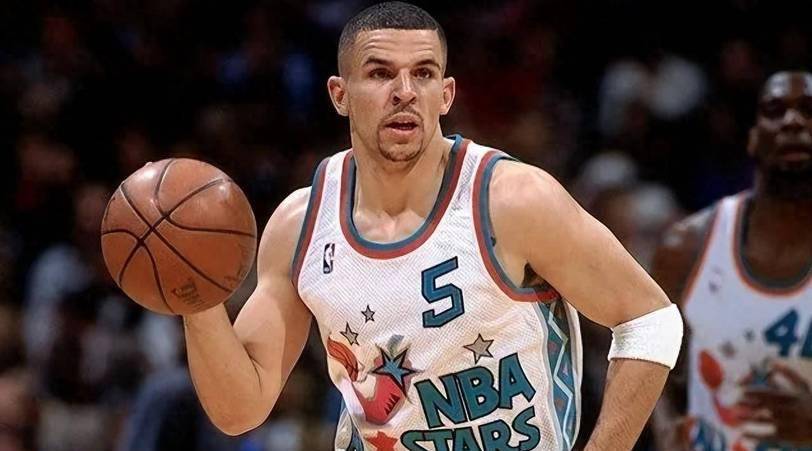 放眼nba历史仅5人做到,詹姆斯有望进前五_防守_基德_数据