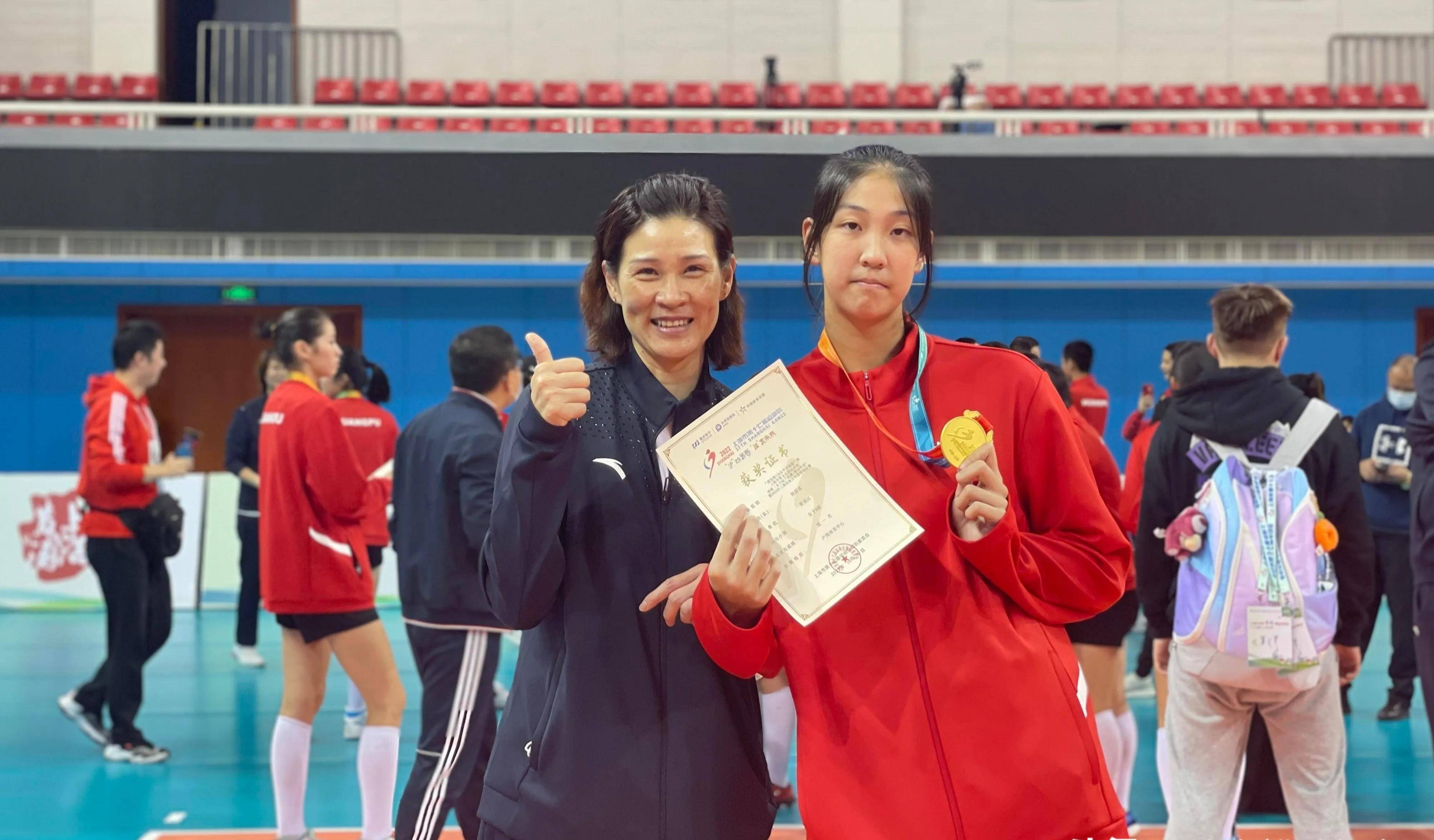 原创后继有人一份u18集训名单多达4个排二代施海荣女儿在列