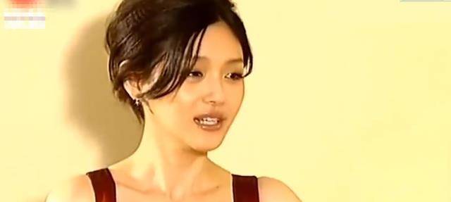 大s参加葬礼身穿透视装头戴汪小菲买的发卡网友她疯了