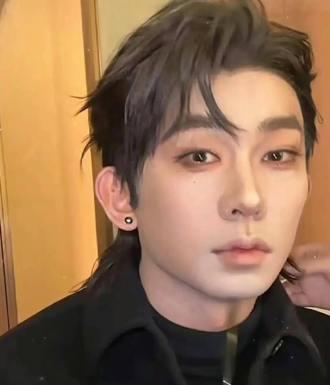 原创明星爆改堪比换脸杜海涛新造型惹争议多人烟熏妆导致审美疲劳