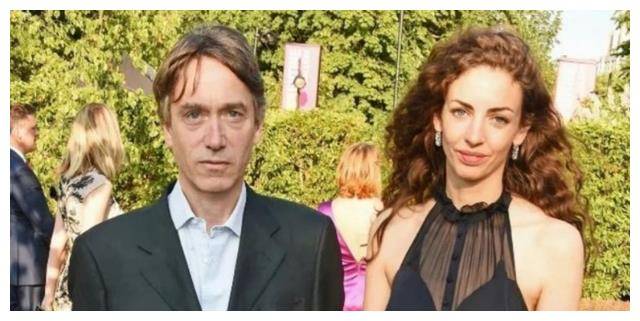 笑谈合影引猜疑,网友纷异议!_视频_王室_罗斯