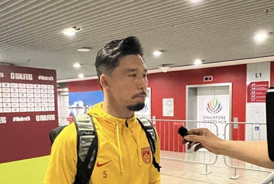 原创管泽元评张琳芃挺唏嘘的他是一位非常有责任心的队长