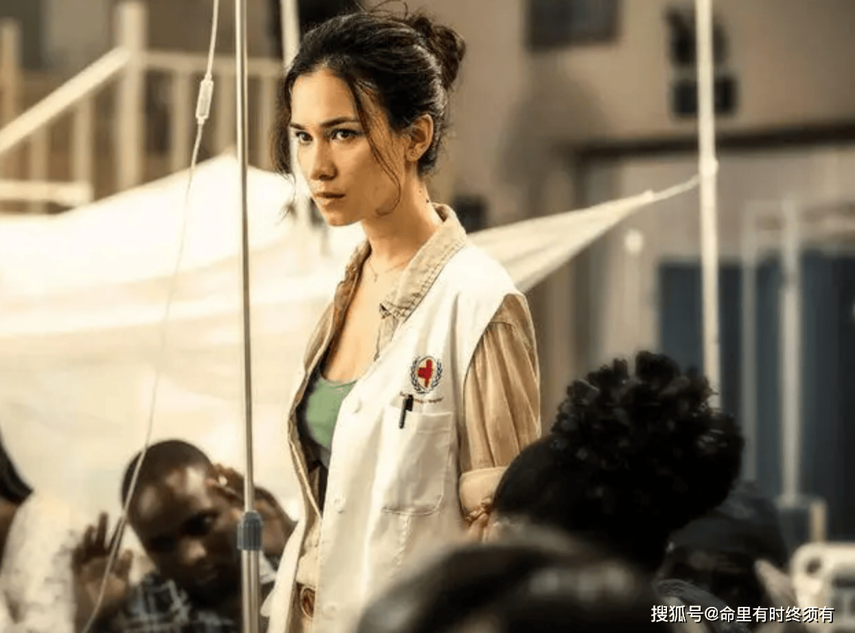 《战狼2》都不来,却在管虎的电影演小配角_徐嘉雯_广大观众_卢靖姗