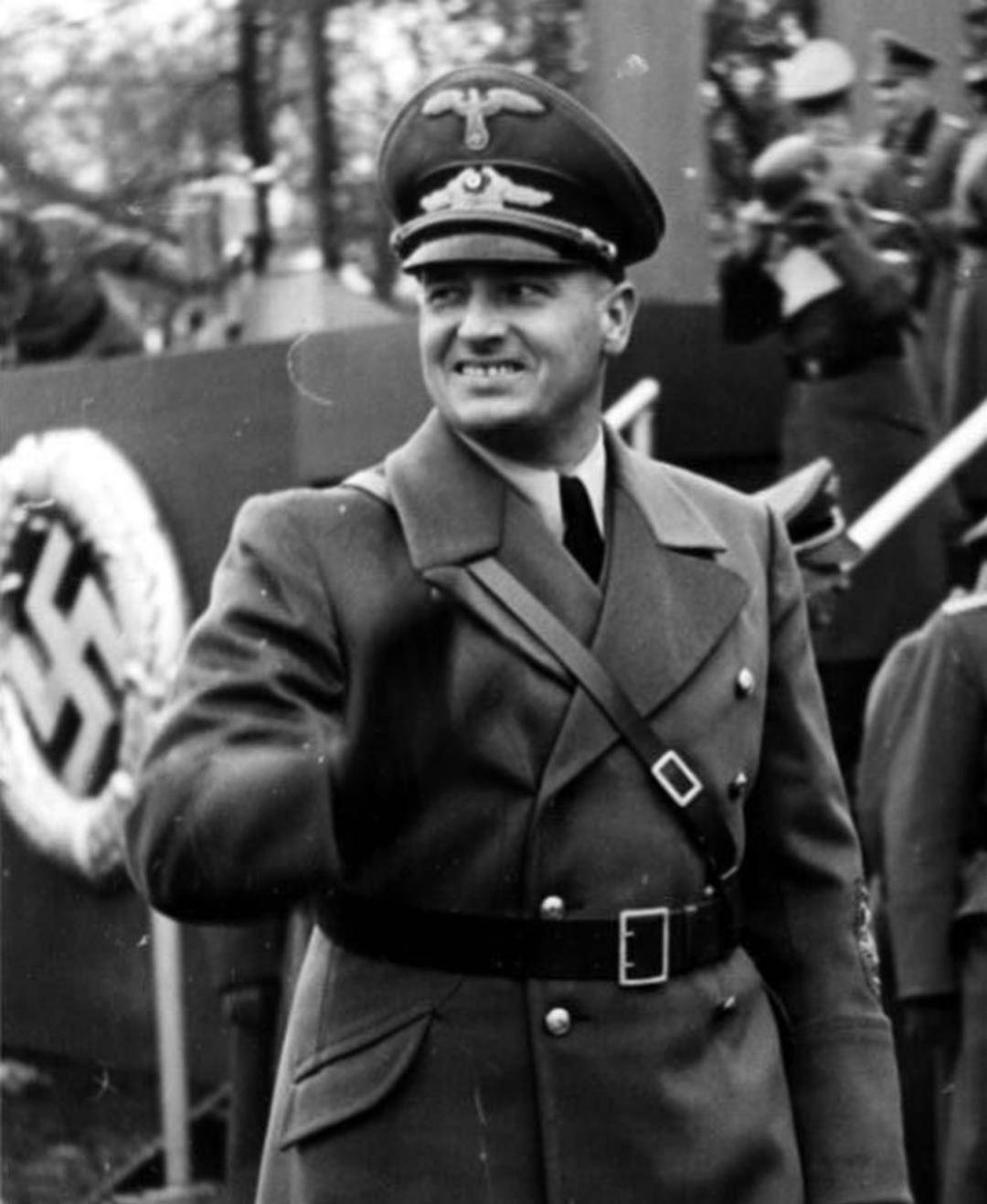 原创纳粹总督汉斯弗兰克一个惶惶不可终日但又残忍贪婪的屠夫