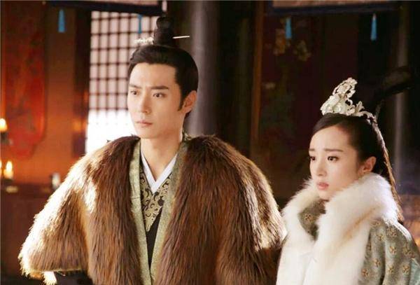 原创老皇帝刚驾崩13岁太子就宠幸了后妈却意外成就一千古明君