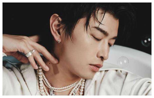 说唱圈真乱又一说唱男歌手塌房最恶心的一幕还是发生了