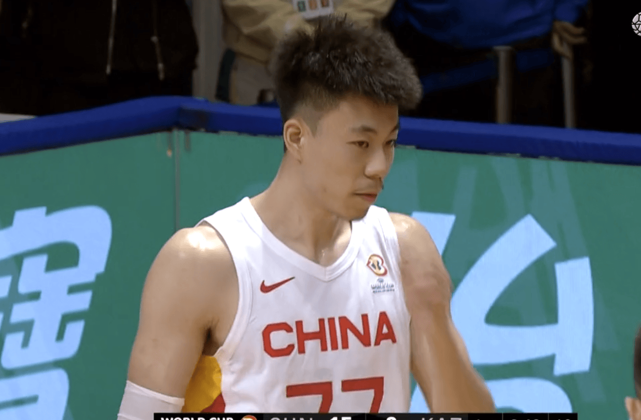 原创cba知名媒体人炮轰崔永熙自己就拿1分还怪张镇麟替张公子不值