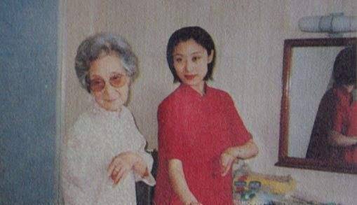 原创京剧演员赵荣琛以及程永江都十分尊敬新艳秋为何李世济截然相反