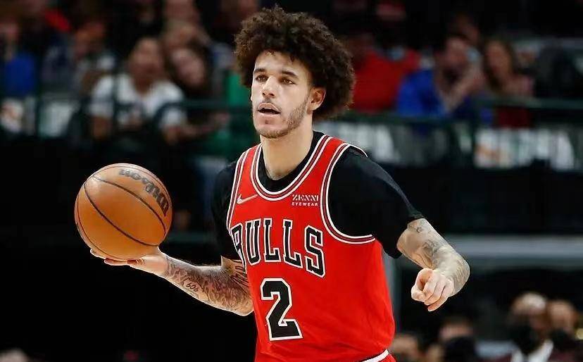 鲍尔的选秀模板是基德和魔术师.