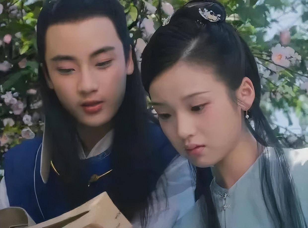 电影红楼梦引争议秦可卿擦边露大腿网友这是名著不是青楼