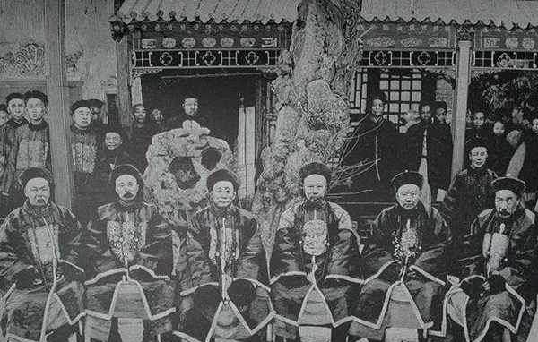 清军针对占领南京的洪秀全已经建立起江南大营与江北大营,在籍侍郎