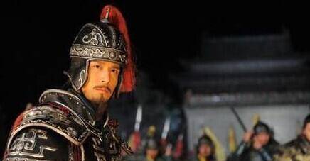 麦铁杖在南陈时当盗贼,被捕获后罚为官府奴隶,为皇帝执掌御伞.