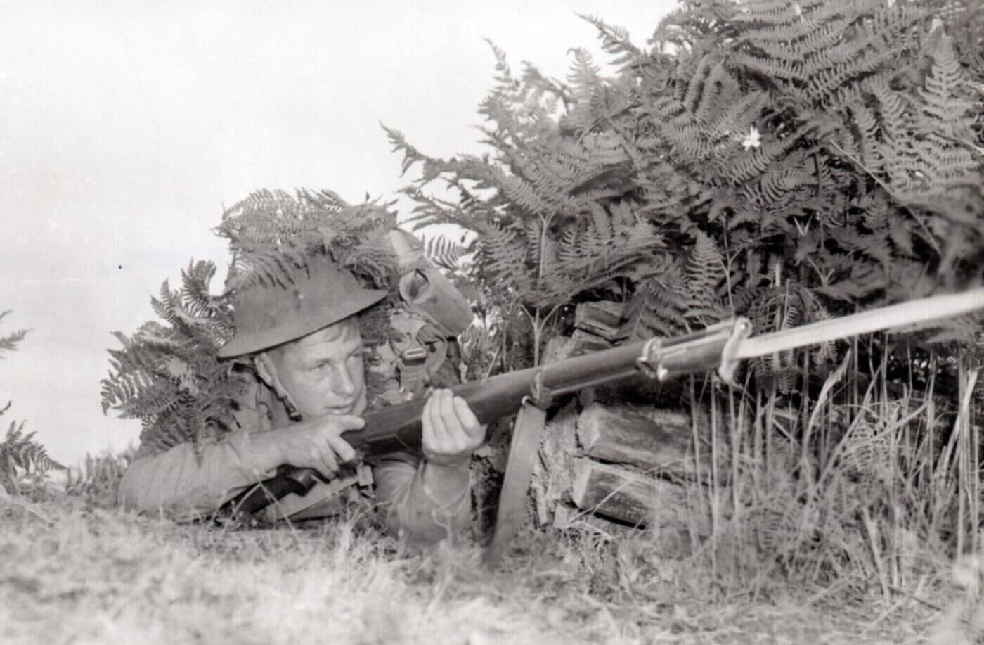 当时,驻菲律宾美军中m1加兰德的数量并不算多,部队处在m1903和m1两种