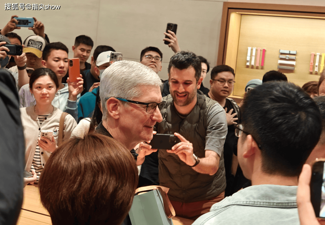 苹果ceo库克盛赞逆水寒"能量爆棚",玩家:顶级牌面,赶紧出海!