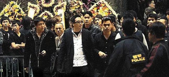 年张子强死后,妻子带着20亿巨款,携家带口逃往美国_李嘉诚_生活_香港