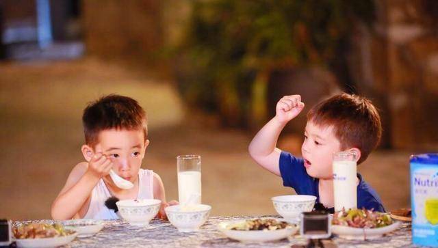 原创原创爸爸6为何jasper现在更喜欢爸爸当他说出原因后理由太真实