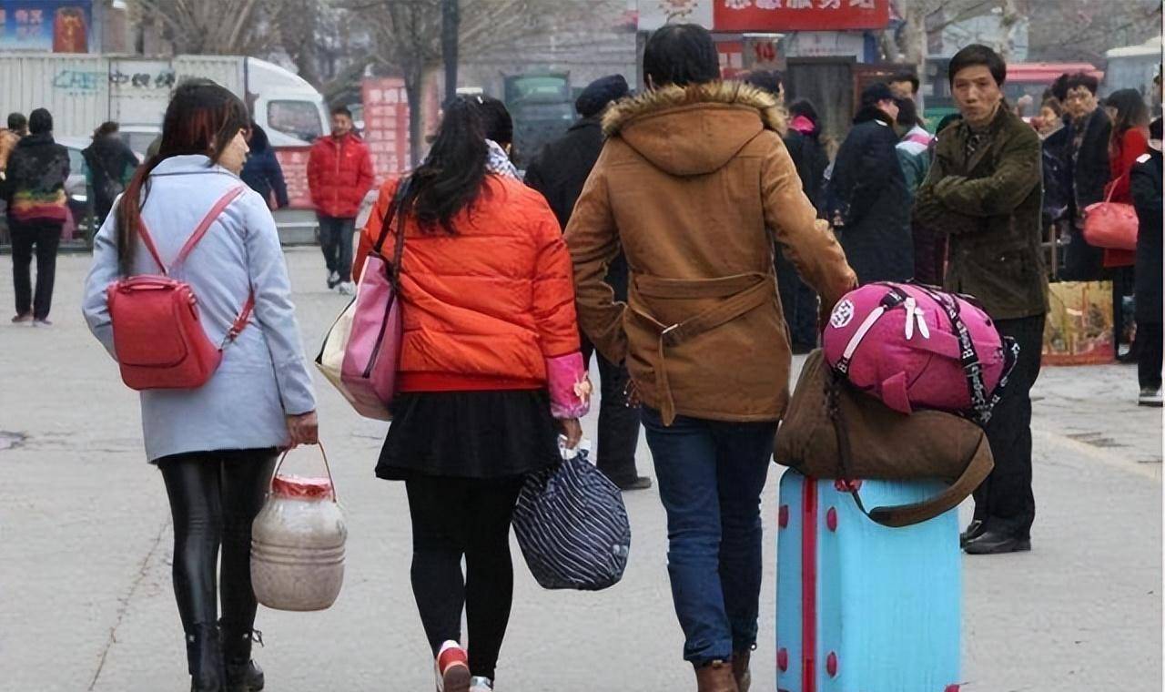 原创2013年广东发现无名女尸案件陷入僵局法医死者做过隆胸手术