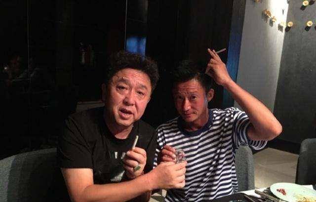 原创于谦想请吴京客串又不好意思直说于是打电话老弟今晚喝酒不